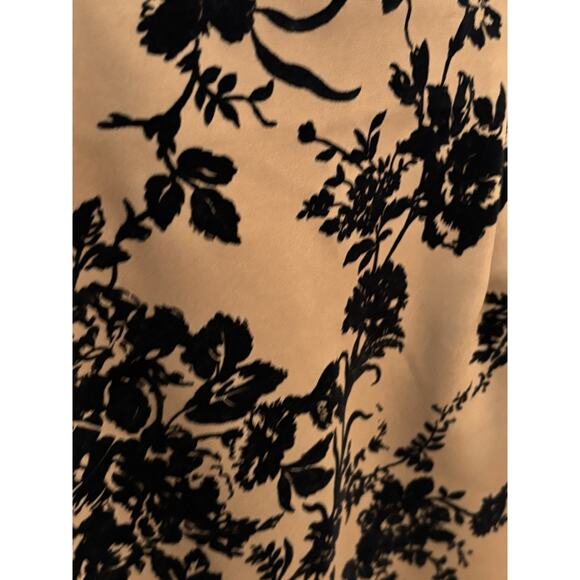 Tan & Black Floral Velvet Burnout Pencil Skirt Sz Medium EUC Knee Midi Stretch - Picture 3 of 3